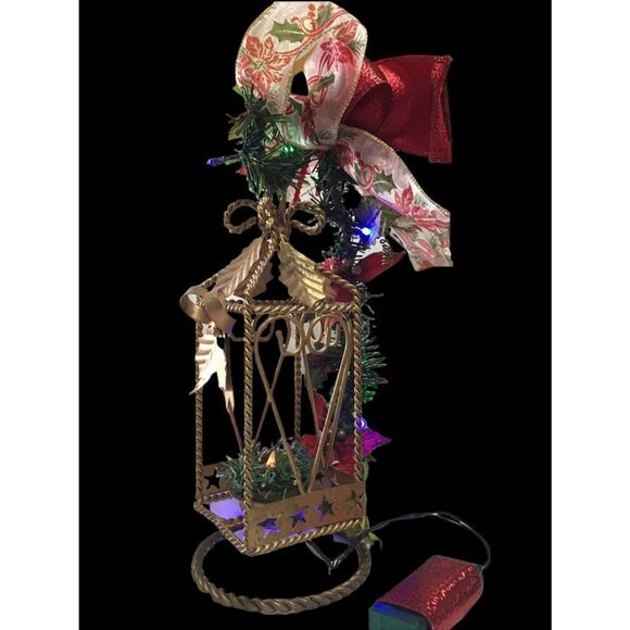 Vintage Lighted Christmas Lantern - Picture 10 of 10